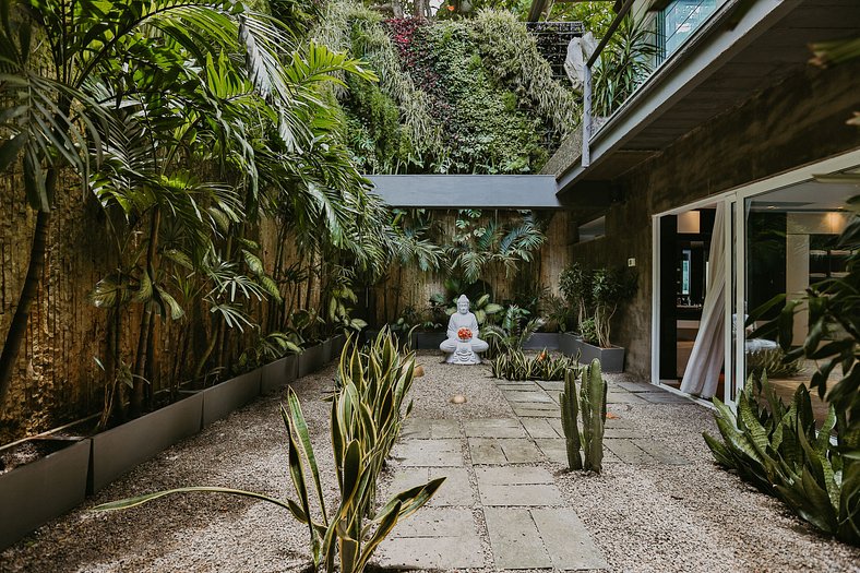 Casa magnífica, de frente para o mar no Rio de Janeiro | LTR